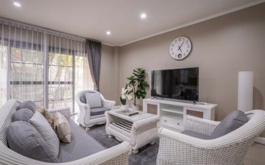 Tranquil 2-Bedroom Luxury Apartment