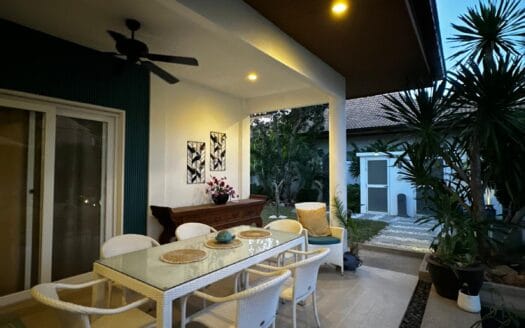 Luxury 3-bedroom, 2-bathroom Pool Villa in Thap Tai