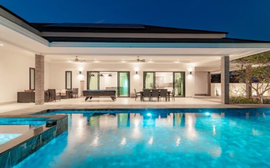 5 bedroom luxury Villa