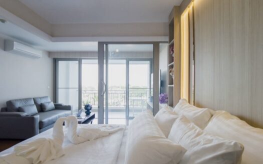 Sea View Condo by the beach