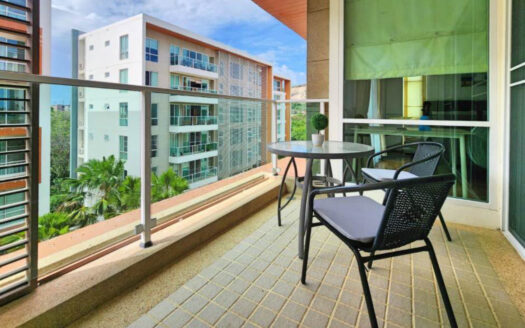 2 bedroom Condo close to the beach