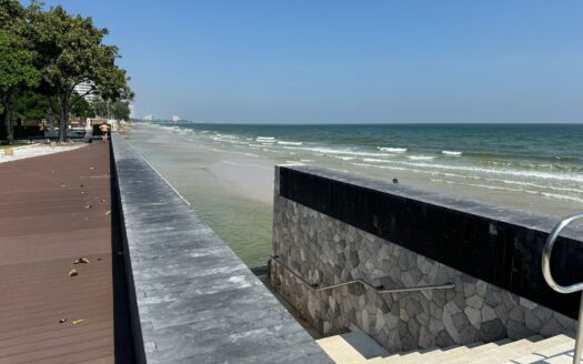 2 bedroom by the beach