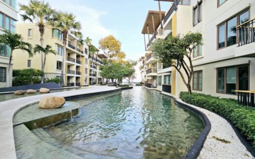 1 bedroom Beach front condo