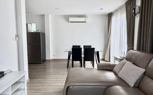 Cozy house near town