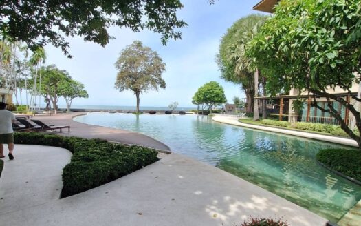 1 bedroom by the beach