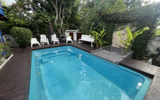 2 storey House in City Center