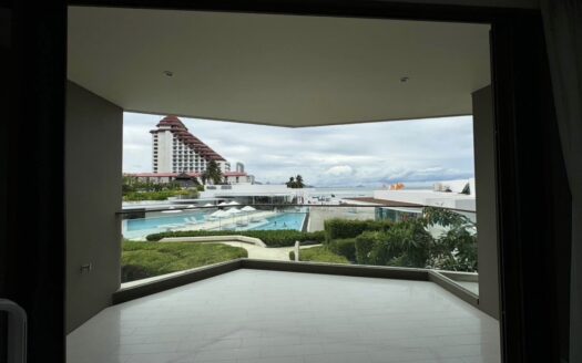 Stunning 3 BR Beachfront Veranda