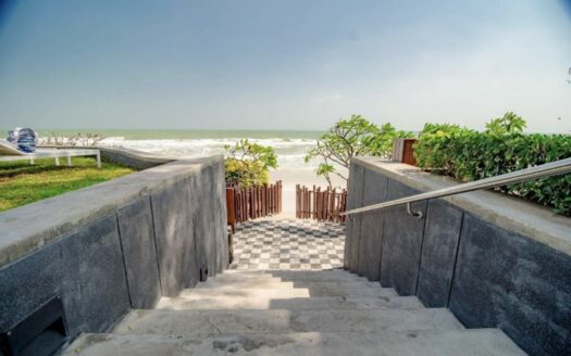 2 bedroom by the beach for SALE