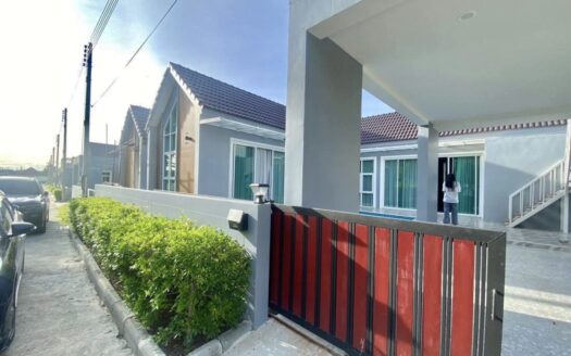 House. Urgent SALE