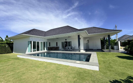 Modern pool Villa