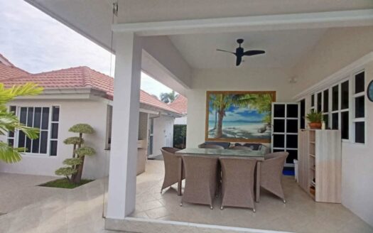 House near Golf Club