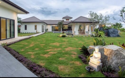 Luxury pool villa in city centre