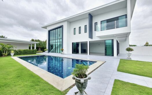 LUXURY 4-BED POOL VILLA FOR SALE