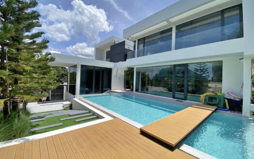 Modern & Luxury 4 Bed Pool Villa