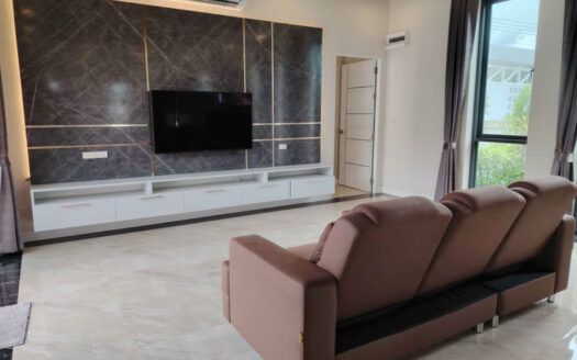 Pet friendly house for Long Term