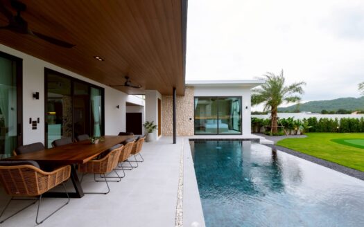 Unique Cozy Villa near Black Mountine Golf