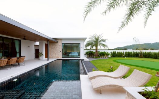 Unique Cozy Villa near Black Mountine Golf