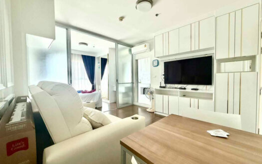 Condo for tennis players and fitness area