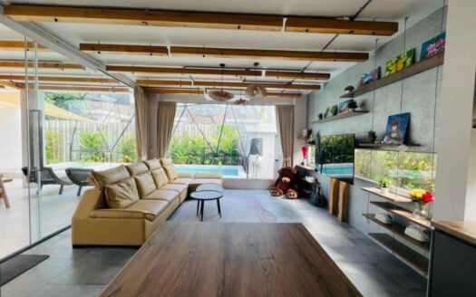 Pet friendly House for short and long term