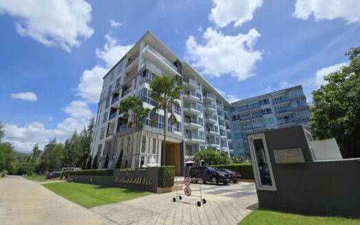 1 bedroom near beach and golf club