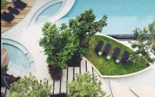 2 bedroom with a Golf view