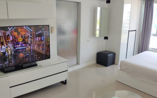 Modern Beachside Apartment 398