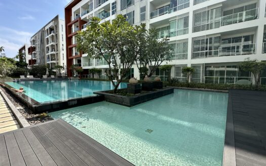 3 bedroom apartment near the beach