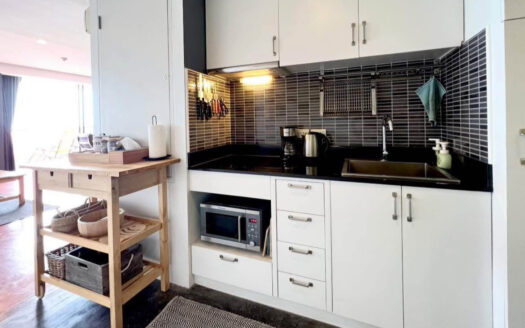 Modern Elegance by the Sea | 2BR with Full Ocean Panorama