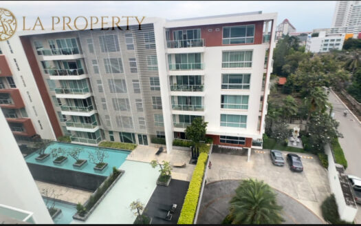 3 bedroom apartment near the beach