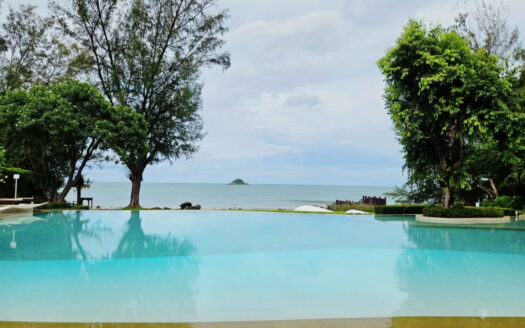 Premium Beachfront 3 bedroom condo