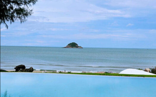 Premium Beachfront 3 bedroom condo