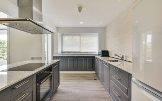 4BR Beach front condo in Hua Hin