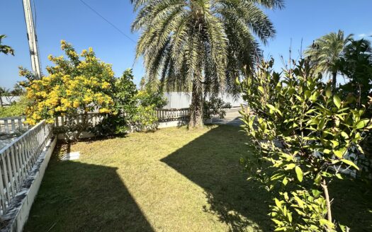 Beach front 3 Br House