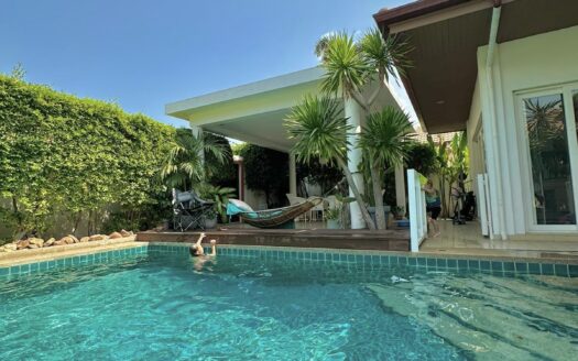 Luxury 3-bedroom, 2-bathroom Pool Villa in Thap Tai