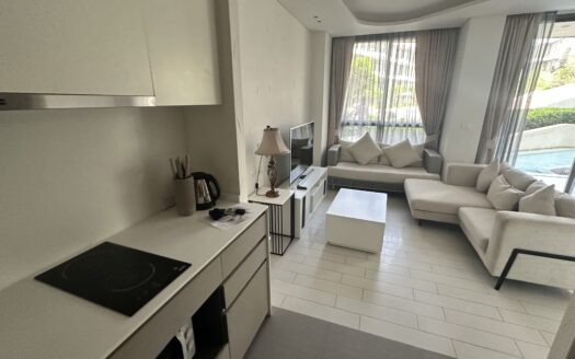 2BR  Veranda Beach front condo Pool Access