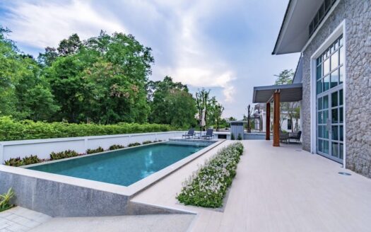 Modern Luxury Villa in Hua Hin