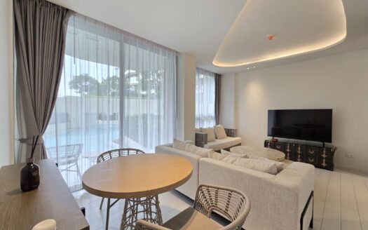 2BR  Veranda Beach front condo Pool Access