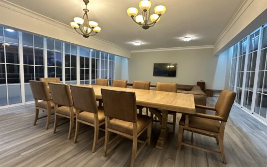 4BR condo by the beach