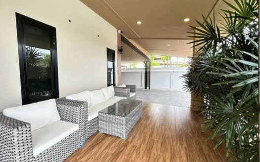 Pet friendly Modern 3 BR Pool Villa in Hua Hin