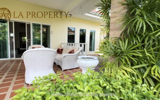 Pineapple village 2BR with beautiful green area resort  in Hua Hin