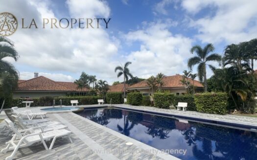 Pineapple village 2BR with beautiful green area resort  in Hua Hin