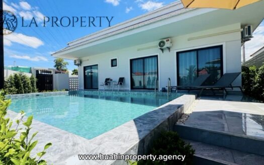 3 bedroom house with pool in Villa Town 88