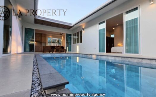 Private 3 bedroom pool villa in Hin Lek Fai