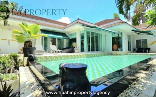 House with private pool in Red Mountine