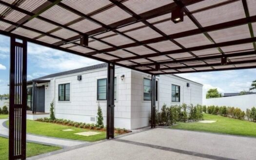 Brand new luxury house in 112 for SALE