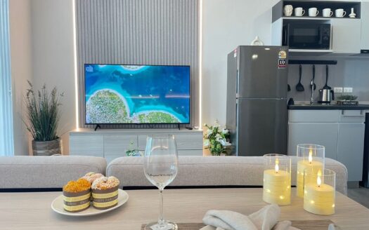 Top Floor 1BR Apartment with sea view