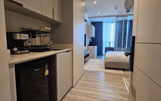 Stylish condo with Sea View