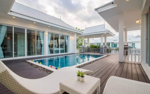 Pet Friendly Elegant 3-Bedroom Pool Villa for Rent in Hua Hin