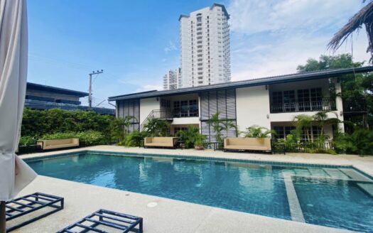 1 BR KHAO TAKIAB BEACH & POOL ACCESS – PRIME LOCATION